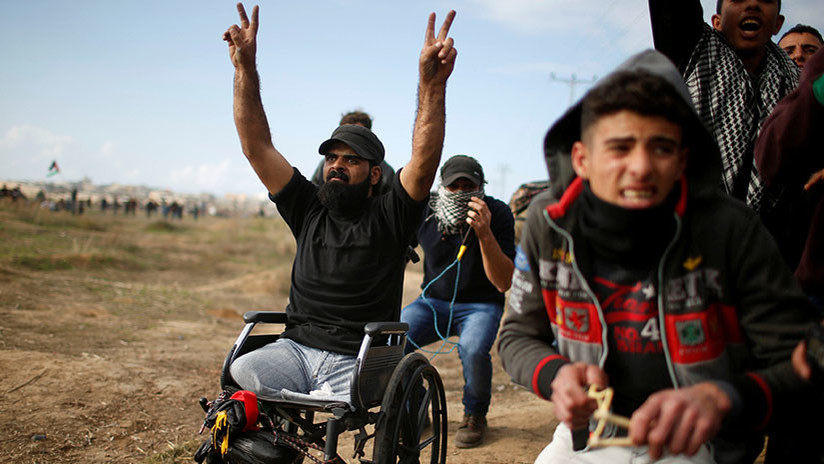 FUERTES IMÁGENES: Un activista palestino sin piernas es asesinado por las tropas israelíes (18+)