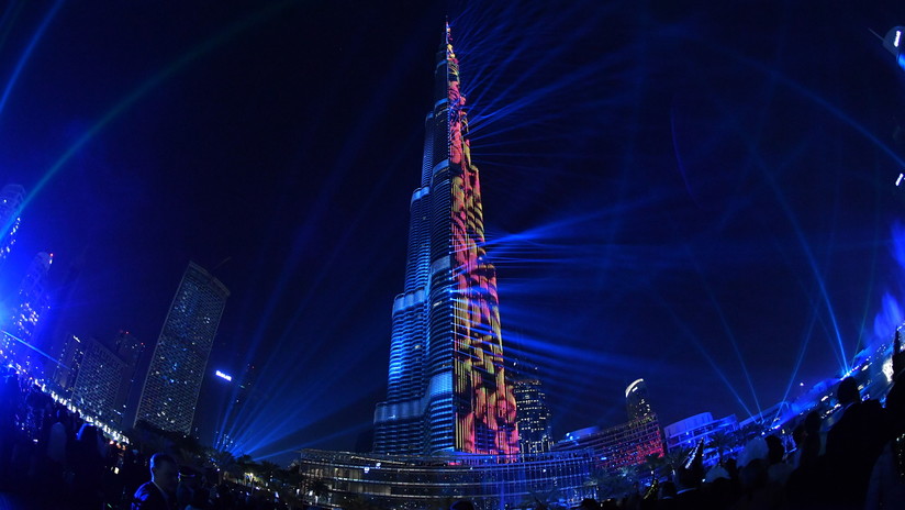 VIDEO: Dubái despide el 2017 con un récord Guinness por el espectáculo láser más grande del mundo