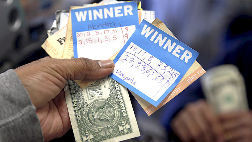 Regalo navideño de 19 millones: cientos de personas ganan la lotería por un fallo técnico