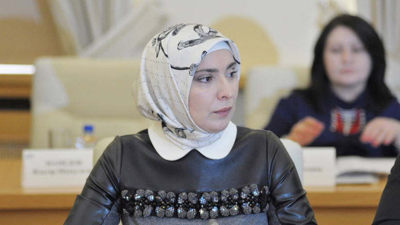 Una prominente musulmana se une a la lista de rivales femeninas de Putin en las presidenciales