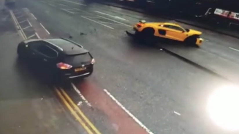 VIDEO: Un Audi de 110.000 euros levanta por el aire a un auto tras chocar contra él
