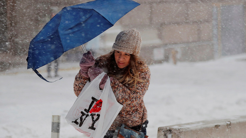 Ciclón bomba: Nueva York se paraliza por una gran tormenta de nieve y frío polar