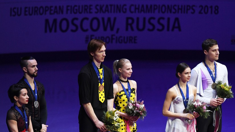 Deportistas rusos de patinaje artístico en pareja ocupan todo el podio del Campeonato de Europa