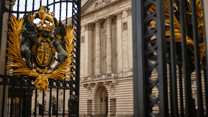 Caja del tiempo: Descubren en el Palacio de Buckingham objetos de la era victoriana (FOTOS y VIDEO)