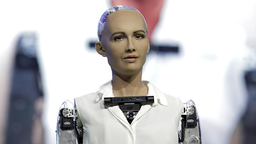 El robot Sofía, portada de una de las revistas de moda más importantes del mundo