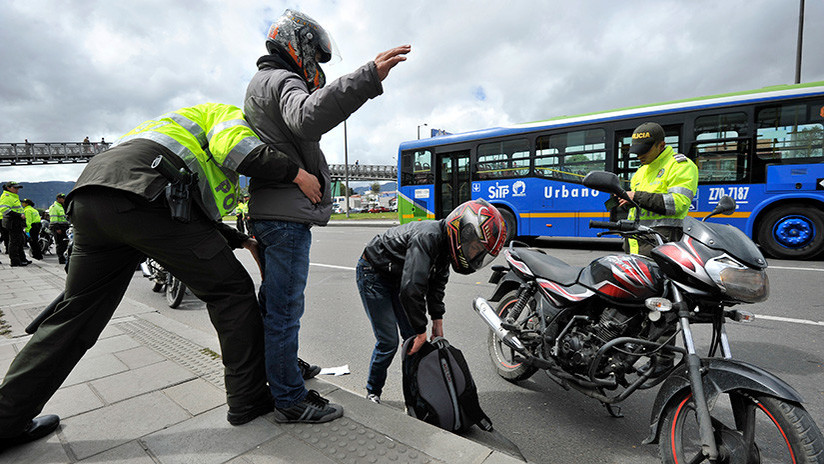 Polémica en Colombia: En Bogotá no se podrá circular en motocicleta con un acompañante masculino