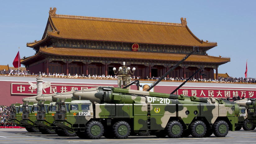 "30% más potente": China prueba mejora del único misil balístico antiportaviones del mundo