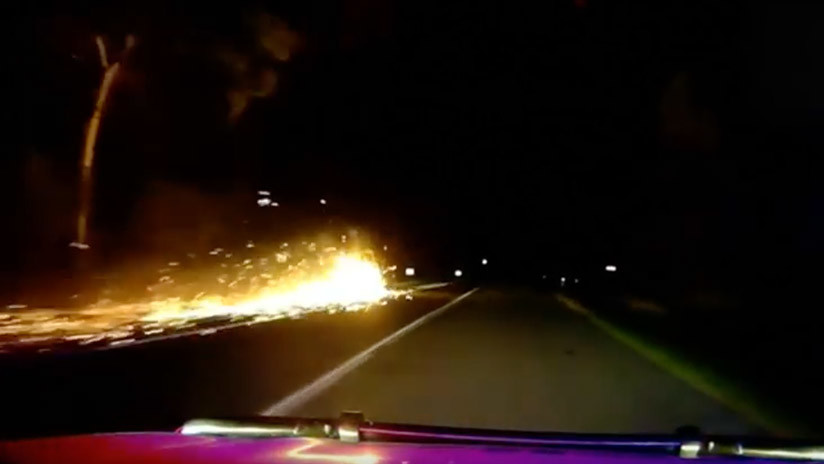 VIDEO: Policía australiana persigue una bola de fuego por una autopista