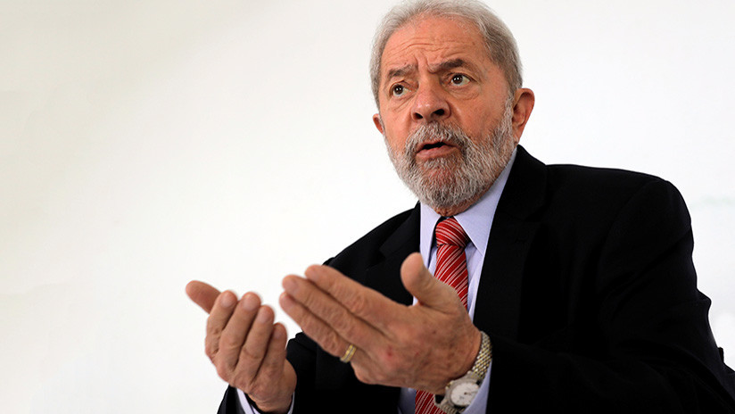 La esposa fallecida de Lula le susurra al oído: "¡Levanta la cabeza y ve a luchar!"