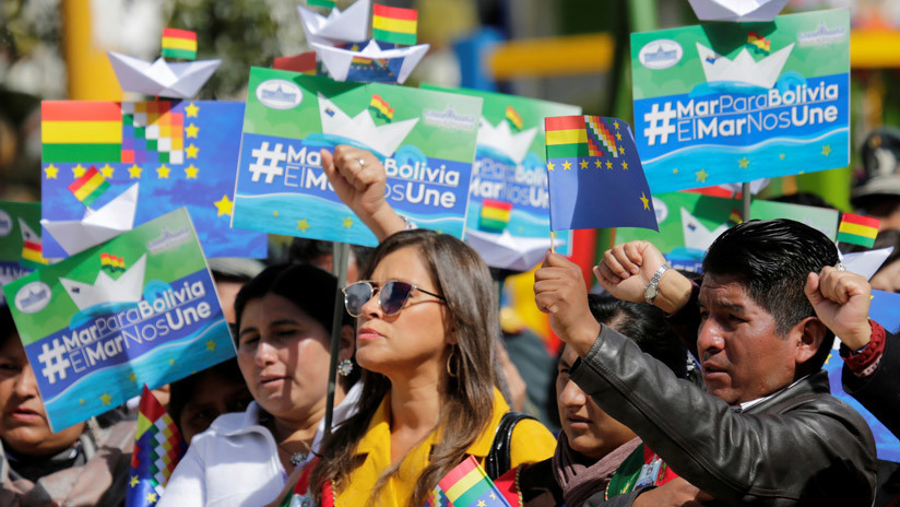 Bolivia quiere hacer la bandera más grande del mundo para exigir su salida al mar