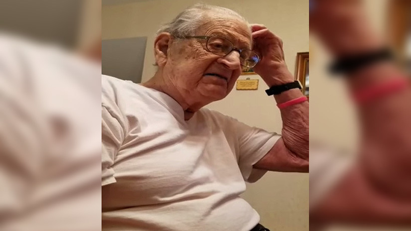VIDEO: La reacción de un anciano al descubrir que tiene 98 años conquista la Red (lenguaje grosero)