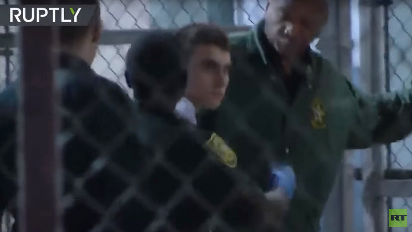 VIDEO: El presunto autor del tiroteo en Florida ingresa en prisión