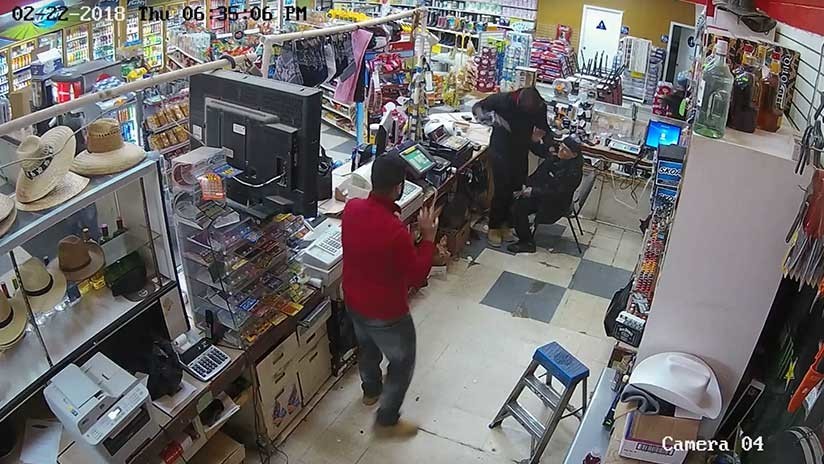 Robo exprés: En menos de un minuto tres hombres asaltan un comercio en EE.UU. (VIDEO)
