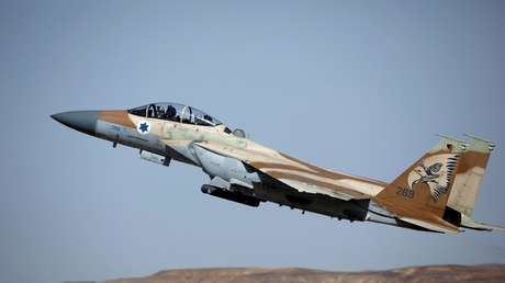Israel realiza un ataque aéreo contra la Franja de Gaza en respuesta al lanzamiento de un cohete