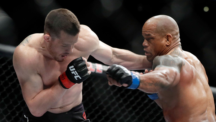 Descalifican a un luchador de UFC por noquear a su rival fuera de tiempo (VIDEO)