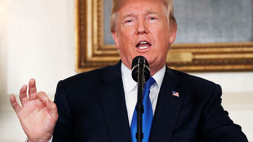 Reporte: Trump promete salir del acuerdo nuclear iraní si solo se le hacen "cambios cosméticos"