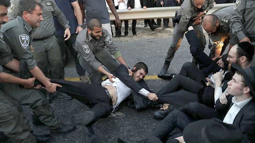 "Preferiríamos morir antes que enlistarnos": Violenta protesta de judíos ultraortodoxos (VIDEO)