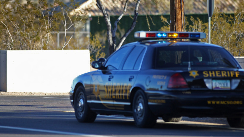 Un conductor mata a tres personas y hiere a una al embestir a transeúntes con su auto en Arizona
