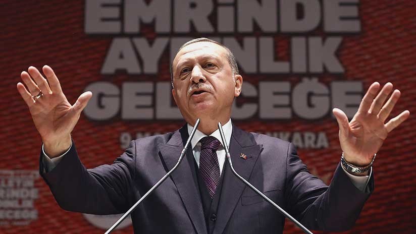 Erdogan espera que el enclave kurdo de Afrín "caiga para esta noche"