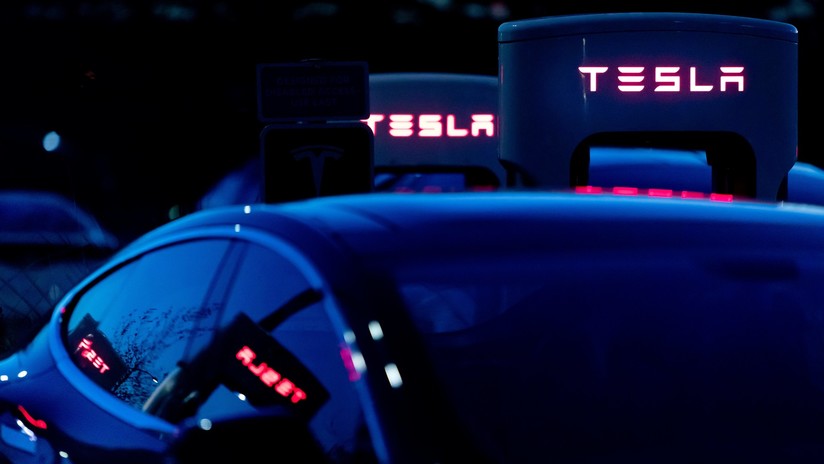 FOTOS, VIDEOS: Un accidente con un Tesla provoca la muerte de su conductor