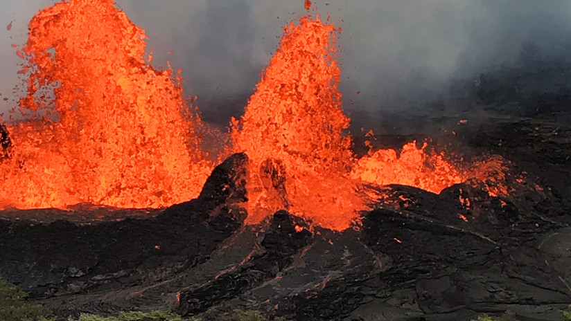"Más caliente y más rica en gases": Detectan cambios en la lava del volcán Kilauea