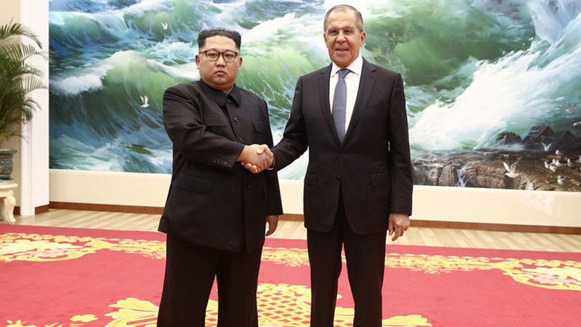 Kim Jong-un a Lavrov: "Aprecio el hecho de que Putin se oponga a la hegemonía de EE.UU."