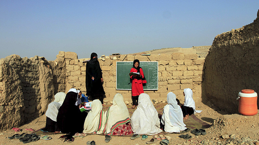 Unicef: La mitad de los niños afganos no van a la escuela debido a los combates y la discriminación 
