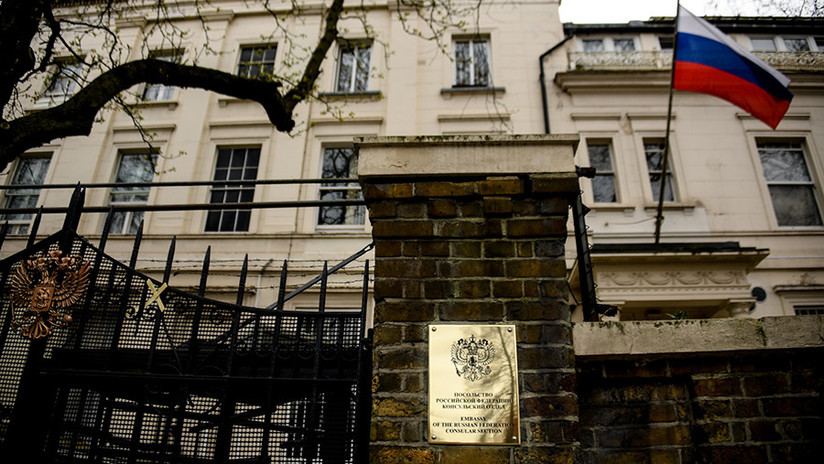 Embajada de Rusia exige al Reino Unido explicar la divulgación de datos del incidente en Salisbury