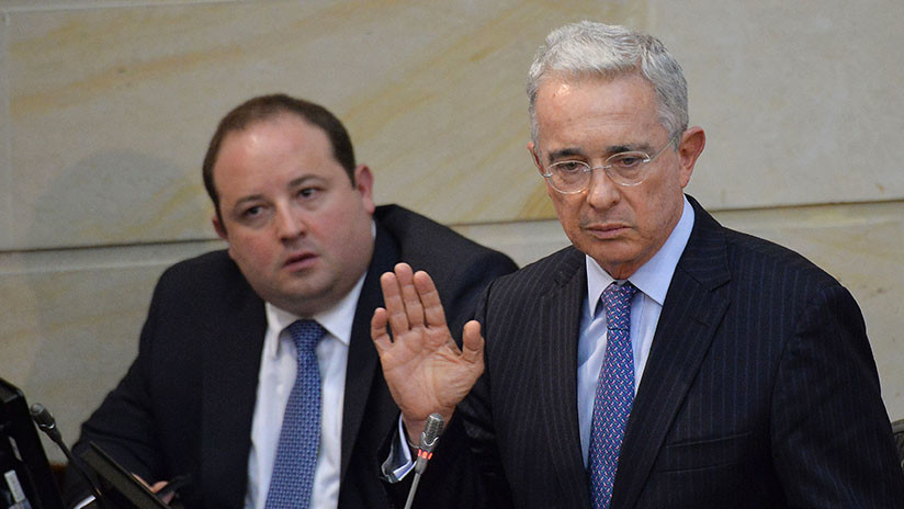 Colombia: Álvaro Uribe renuncia a su escaño en el Senado