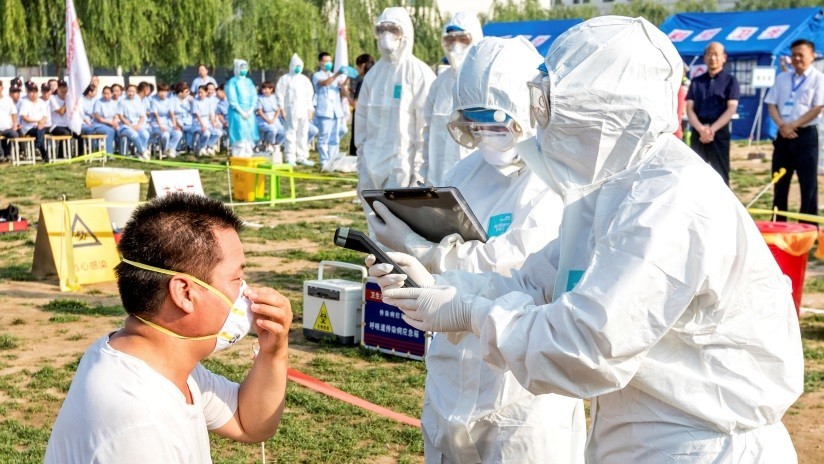 En EE.UU. acusan a China de no compartir muestras de un mortífero virus