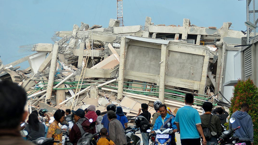 Escombros y muerte: Los estragos tras el terremoto y el tsunami en Indonesia