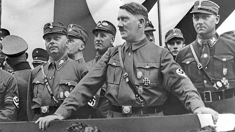 Informe de inteligencia sugiere que Hitler fue "sadomasoquista homosexual" y vivió en un hostal gay