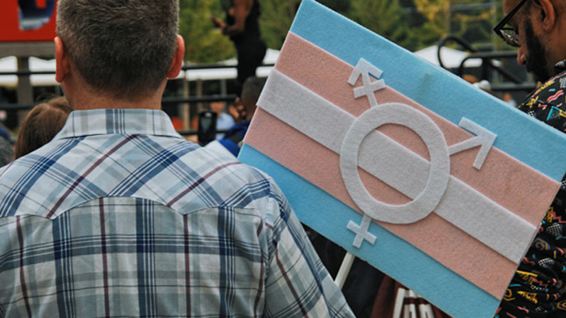 Género X: El alcalde de Nueva York firma una ley para introducir el tercer género en documentos 