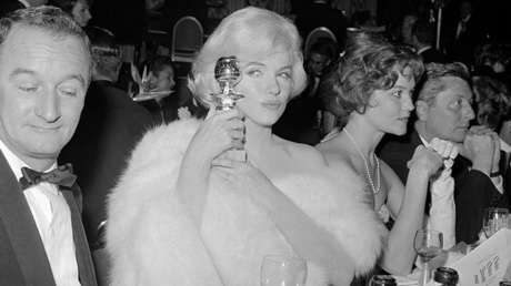 Subasta récord por un Globo de Oro: Pagan 250.000 dólares por el de Marilyn Monroe