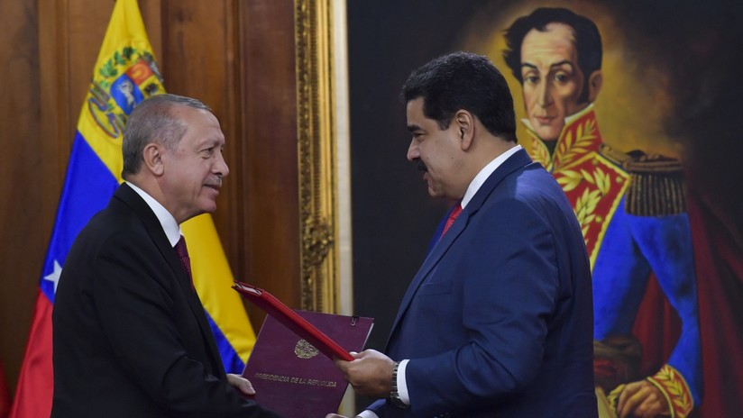 Venezuela y Turquía firman siete acuerdos en la "nueva etapa" de la relación bilateral