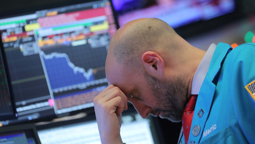 Augurios de recesión económica y una 'confusión china' derrumban el Dow Jones