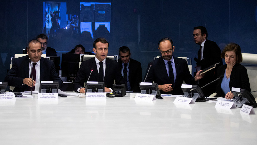 Una moción de censura fuerza al primer ministro francés a detallar su presupuesto para 2019