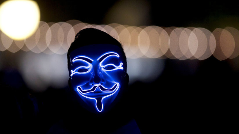 Anonymous 'hackea' la web del partido de extrema derecha español Vox
