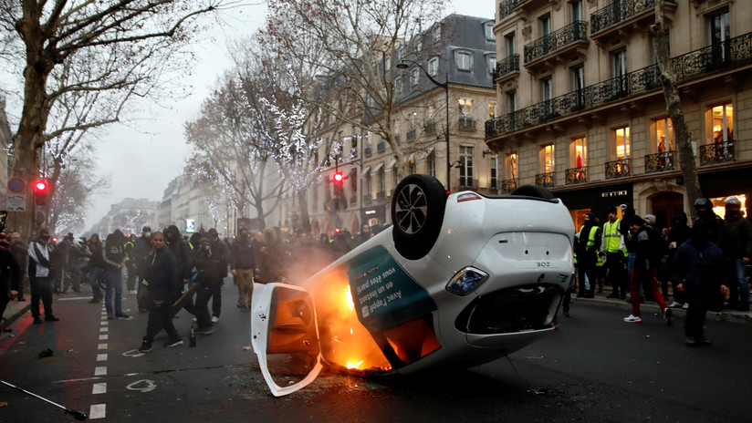 "Se hará justicia": Macron condena la violencia durante las protestas en París