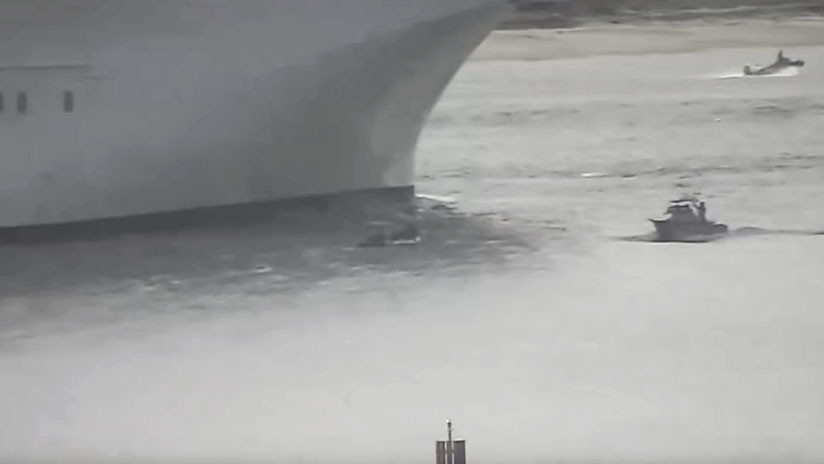 VIDEO: Un enorme crucero esquiva a último minuto un bote inflable que se quedó sin gasolina