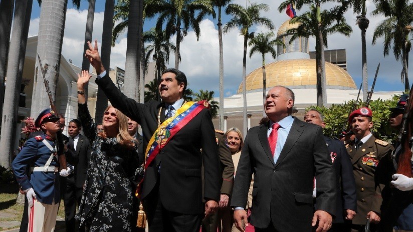 Maduro cuadruplica el salario mínimo y el petro en Venezuela