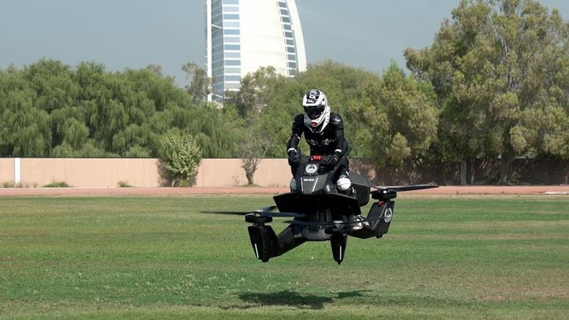 VIDEO: Lanzan una moto voladora que alcanza velocidades de casi 100 km/h