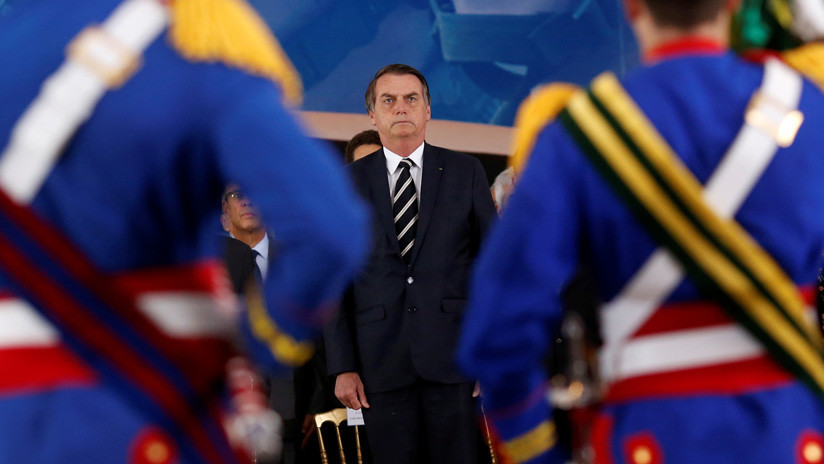 Las idas y venidas de Jair Bolsonaro al frente de Brasil