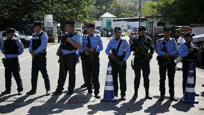 Policía de Honduras refuerza frontera ante nueva caravana migrante