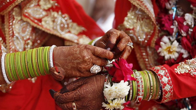 Una novia recibe un balazo durante su boda y se niega a cancelar la ceremonia