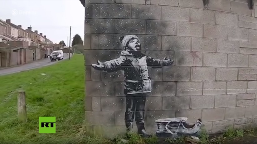 VIDEO: El mural del 'niño jugando con cenizas' de Banksy se vende por casi 130.000 dólares