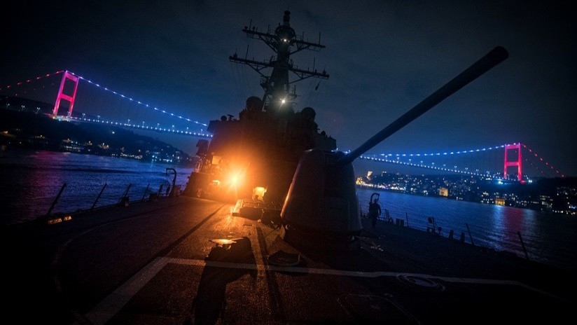 FOTOS: Publican imágenes del destructor estadounidense USS Donald Cook rumbo al mar Negro