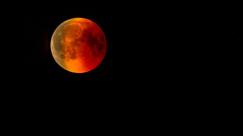 VIDEO: Un meteorito se estrella en la Luna durante el eclipse de 'superluna de sangre'