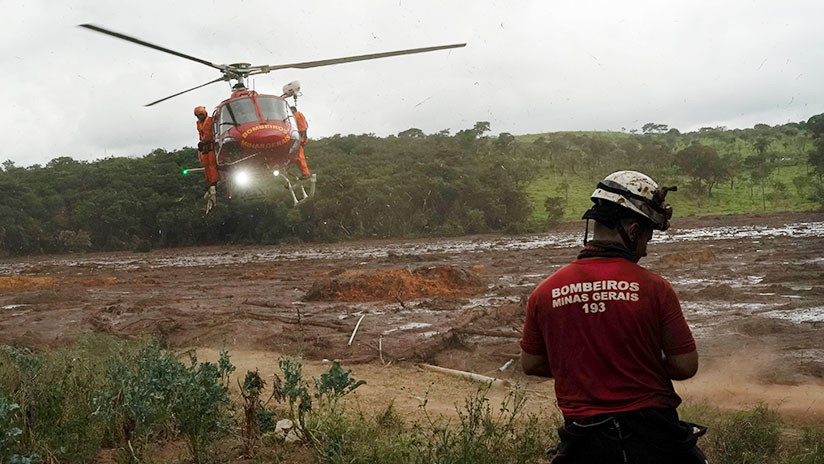 Continúa la búsqueda de posibles sobrevivientes tras el colapso de una presa minera en Brasil