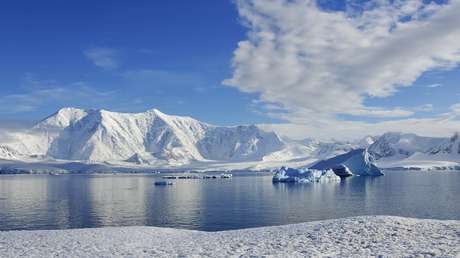 Hallan vida en un lago antártico sepultado bajo más de un kilómetro de hielo